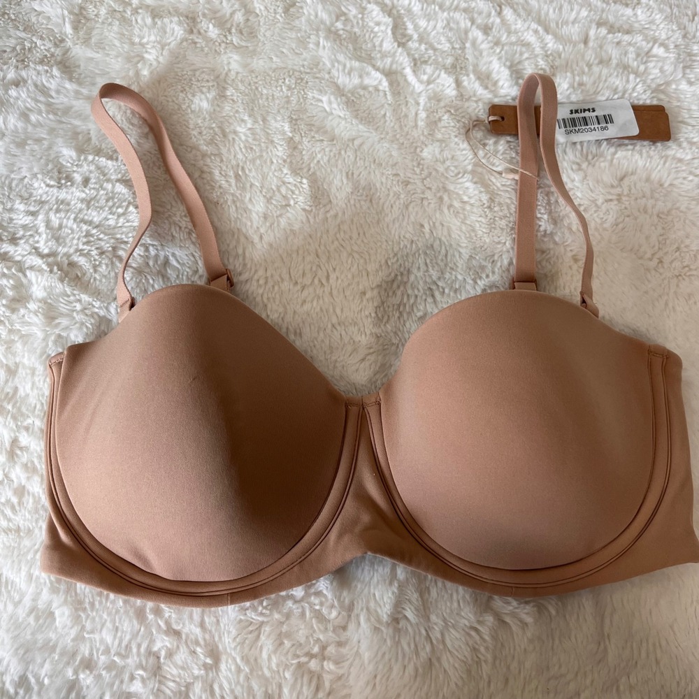 SKIMS  Women's 34C Strapless Multiway Underwire Bra Nude Smooth‎ Seamless NWT